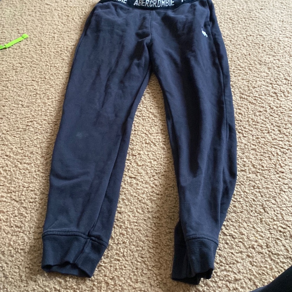 Boys abercrombie  kids used joggers 15/16 no drawstrings